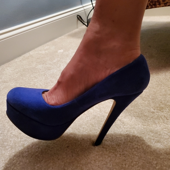 Platform Heels - Picture 1 of 3